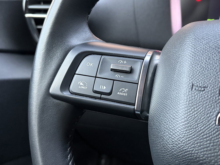 Vehicle Image 26