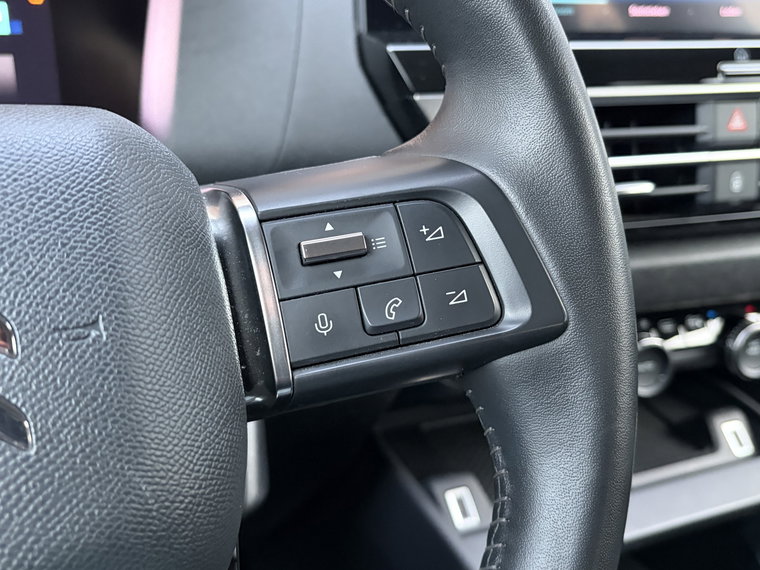 Vehicle Image 28