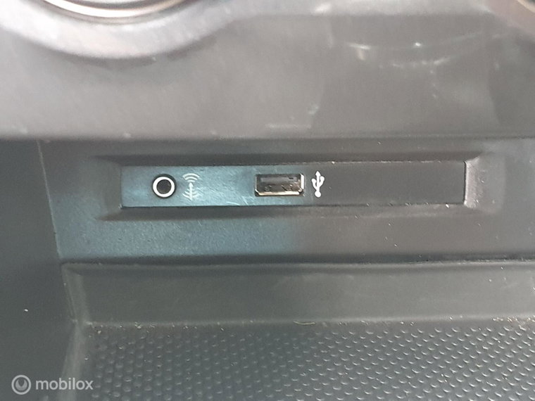 Vehicle Image 29