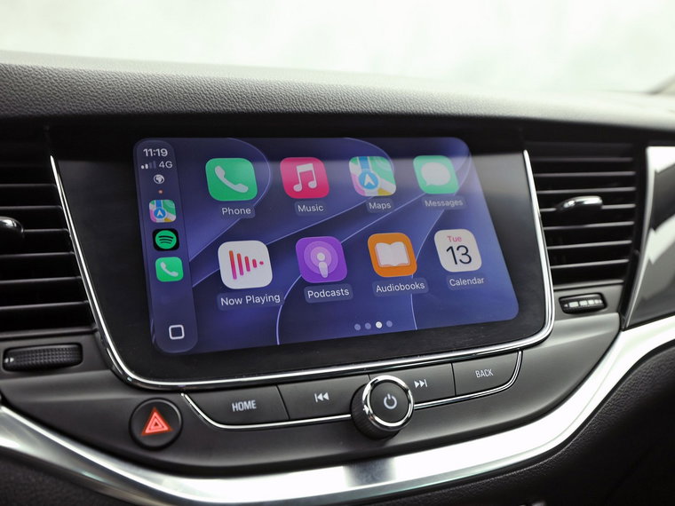 Vehicle Image 8