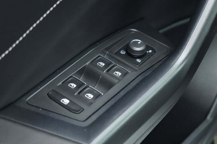 Vehicle Image 39