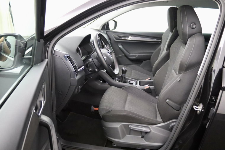 Vehicle Image 12