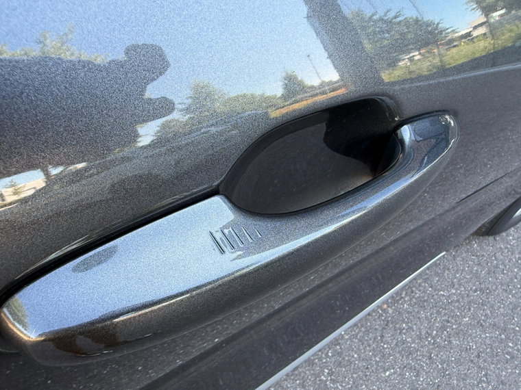 Vehicle Image 36