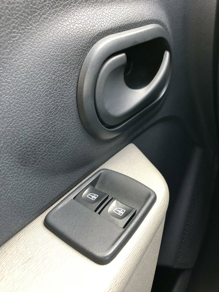 Vehicle Image 24