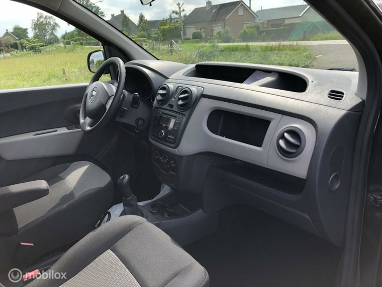 Vehicle Image 28