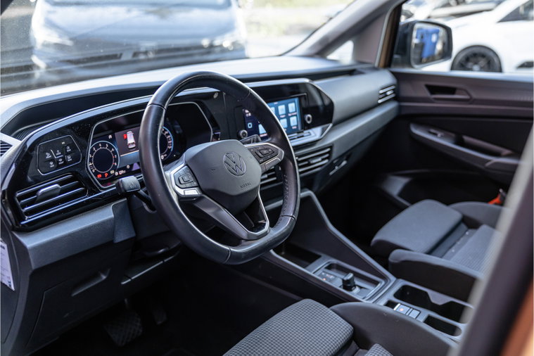 Vehicle Image 21
