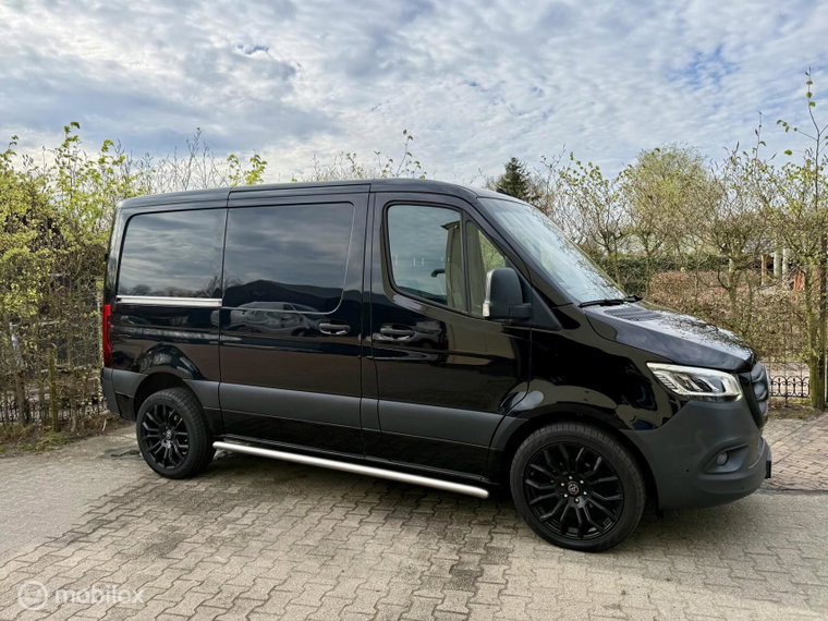 Vehicle Image 29