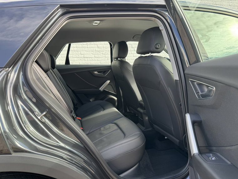 Vehicle Image 38