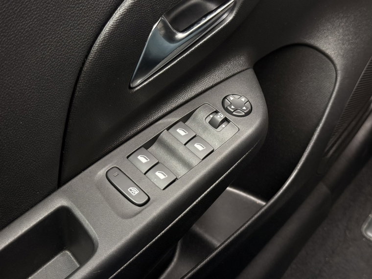 Vehicle Image 40