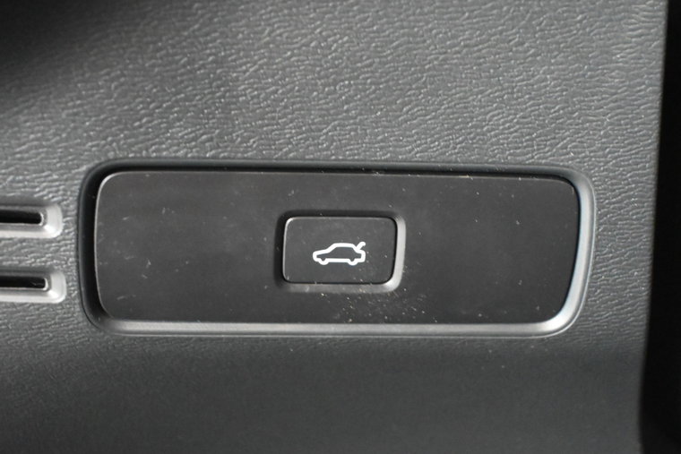Vehicle Image 47