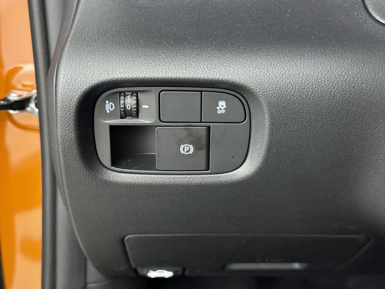 Vehicle Image 28