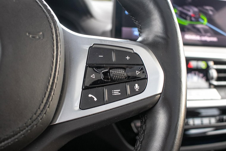 Vehicle Image 43