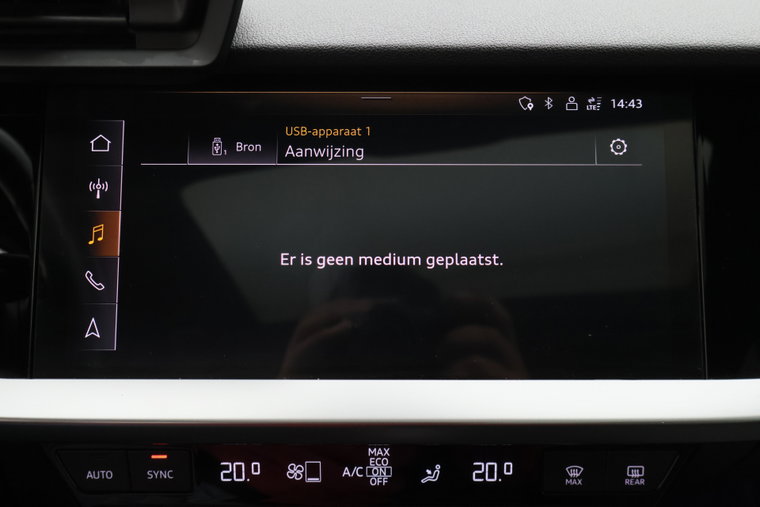 Vehicle Image 43