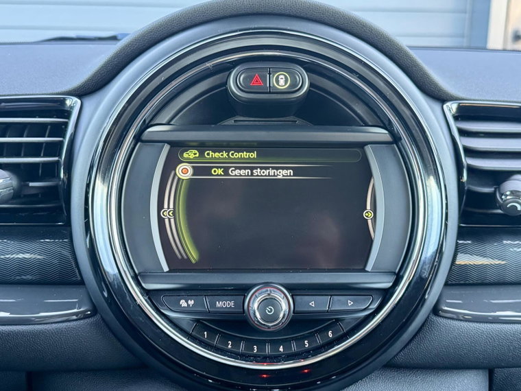 Vehicle Image 40