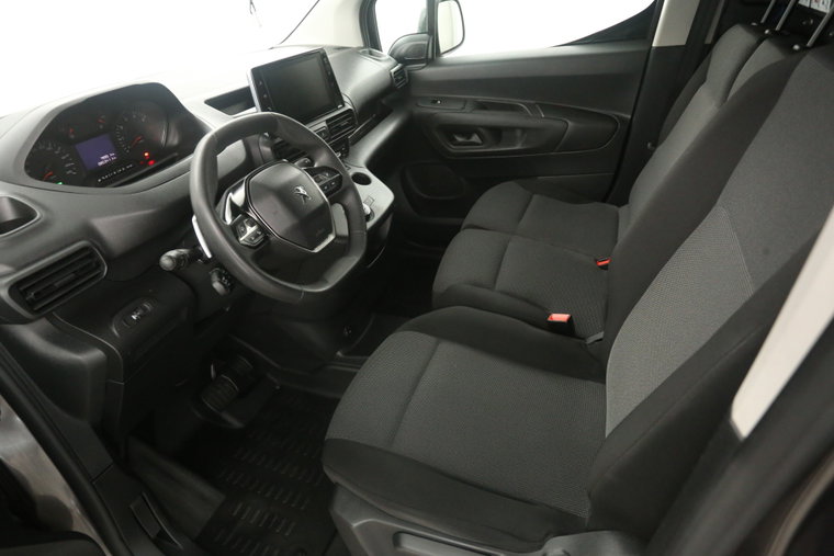 Vehicle Image 23