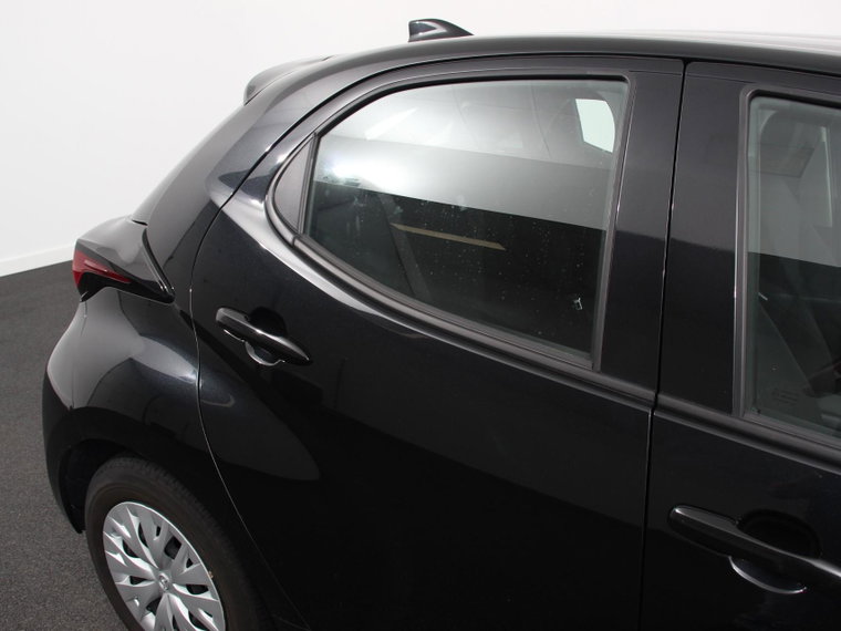 Vehicle Image 21