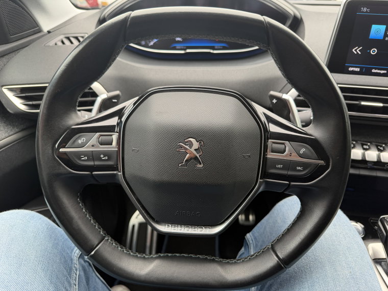 Vehicle Image 28