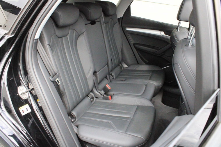 Vehicle Image 21
