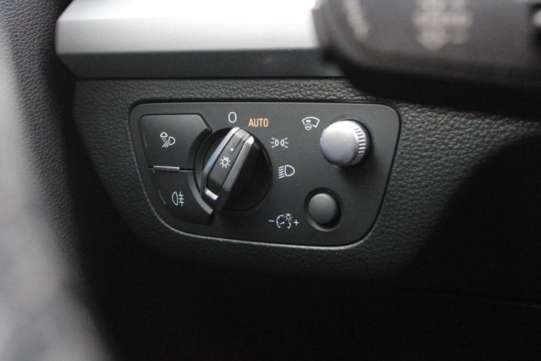 Vehicle Image 37