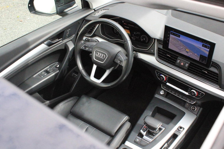 Vehicle Image 7