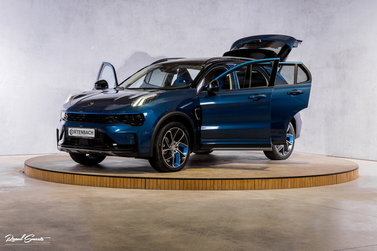 Vehicle Image 8
