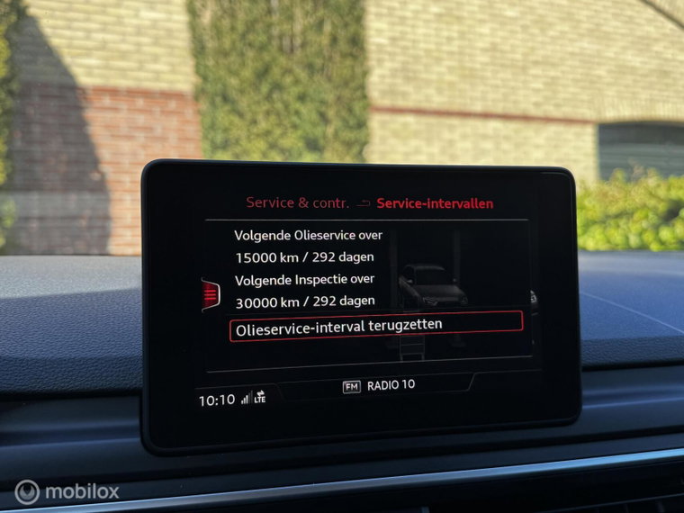 Vehicle Image 28