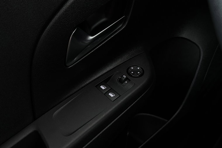Vehicle Image 33