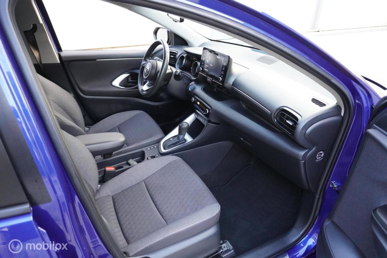 Vehicle Image 12