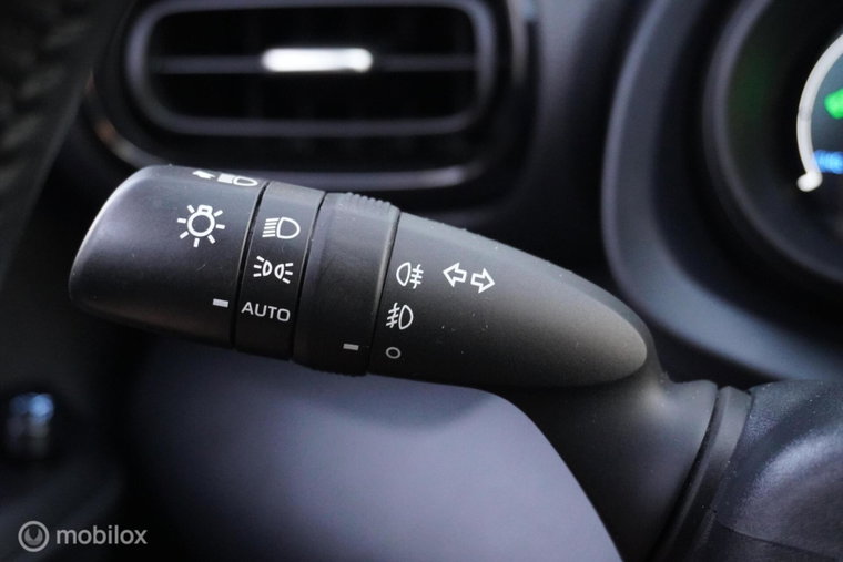 Vehicle Image 22