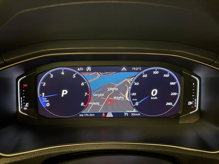 Vehicle Image 38