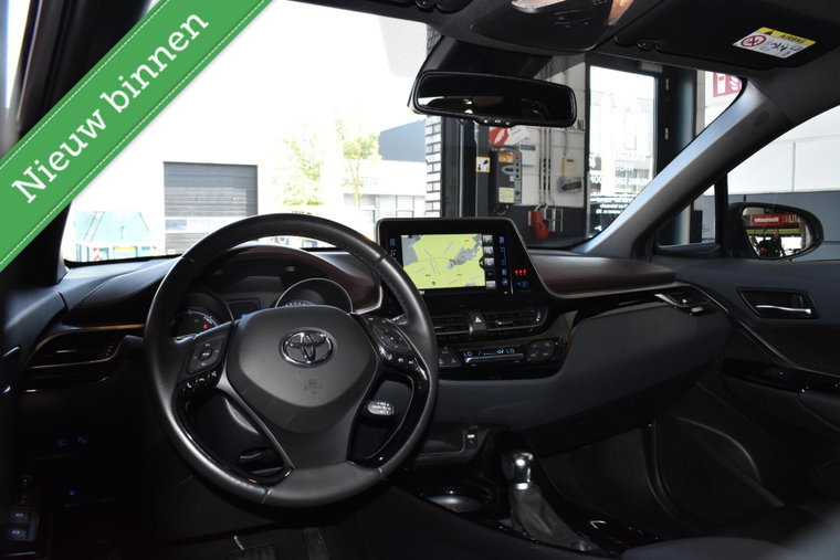 Vehicle Image 10