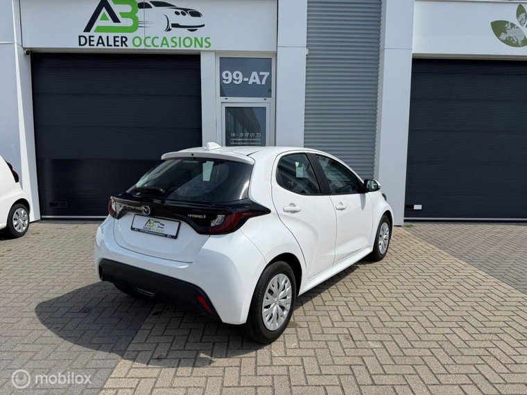 Vehicle Image 6