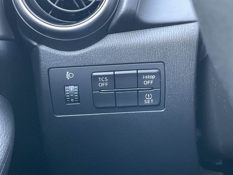 Vehicle Image 26