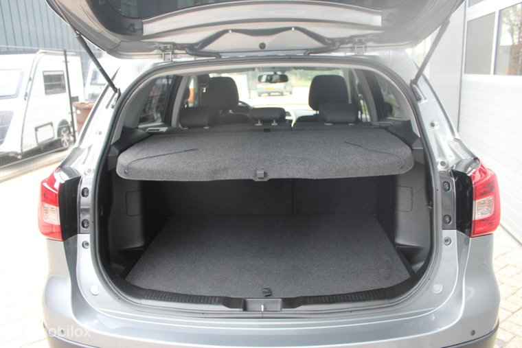 Vehicle Image 14