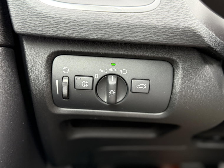 Vehicle Image 29