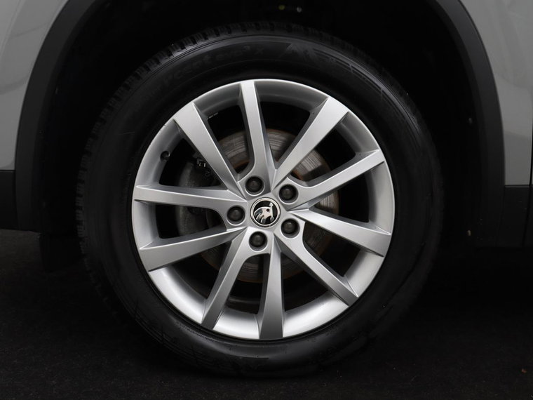 Vehicle Image 35