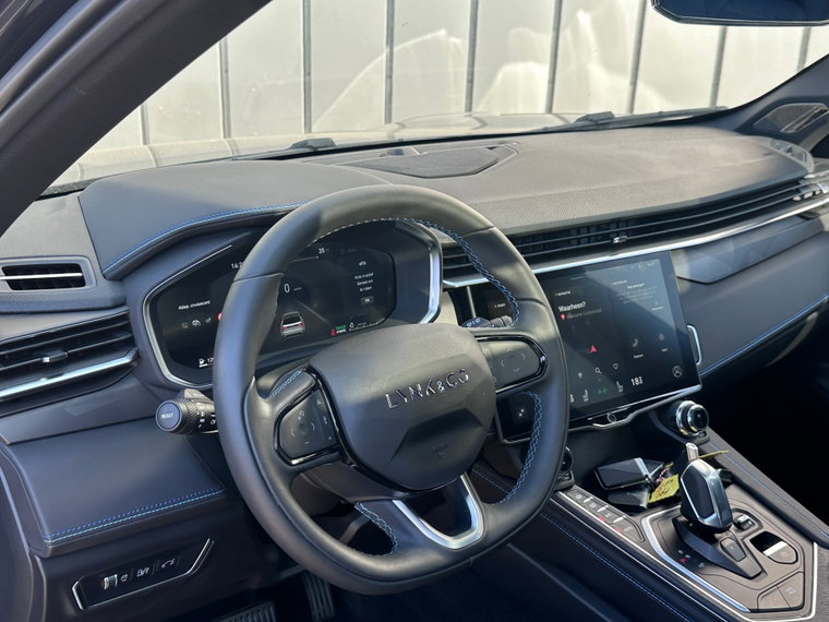 Vehicle Image 23