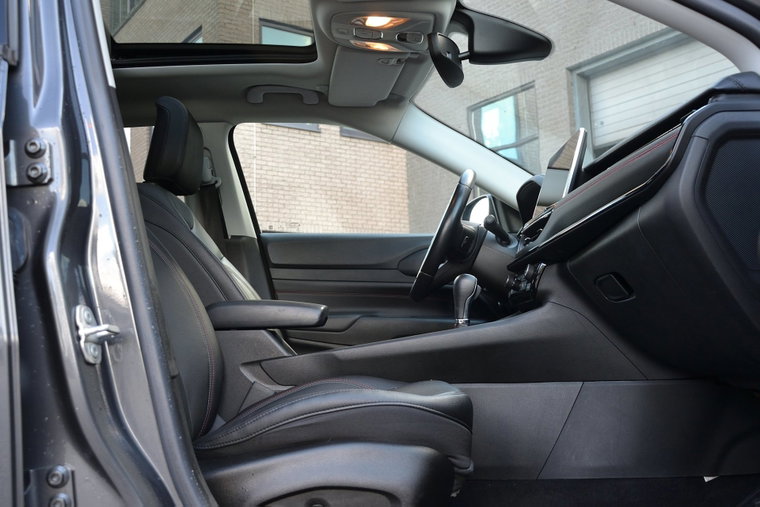 Vehicle Image 8