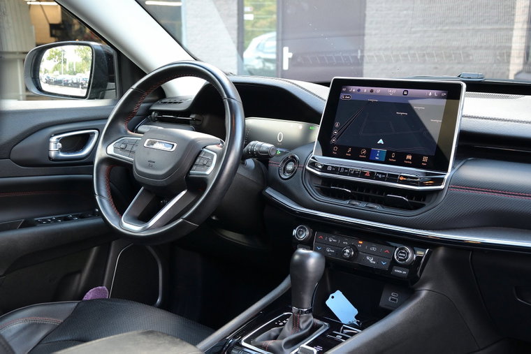 Vehicle Image 9