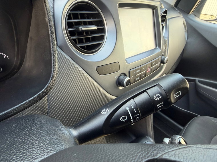 Vehicle Image 28