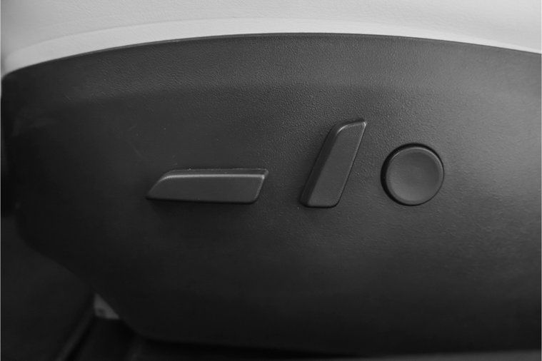 Vehicle Image 29
