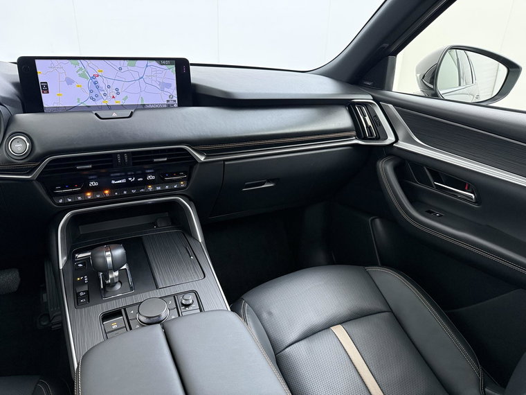 Vehicle Image 32