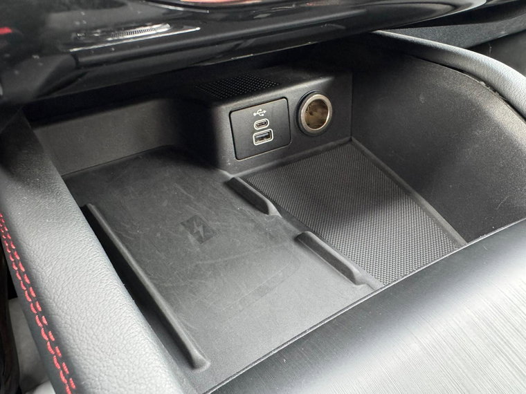 Vehicle Image 26