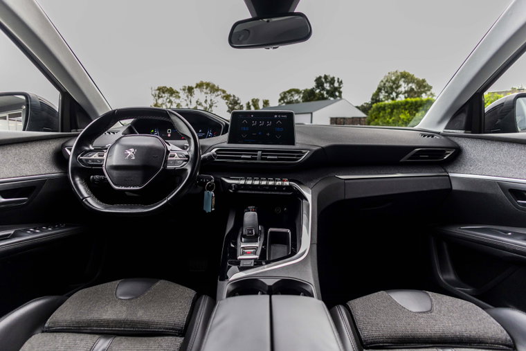 Vehicle Image 21