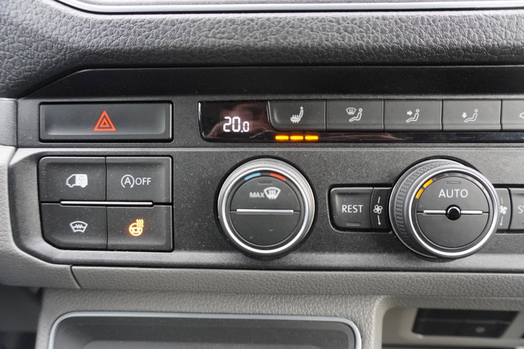 Vehicle Image 28