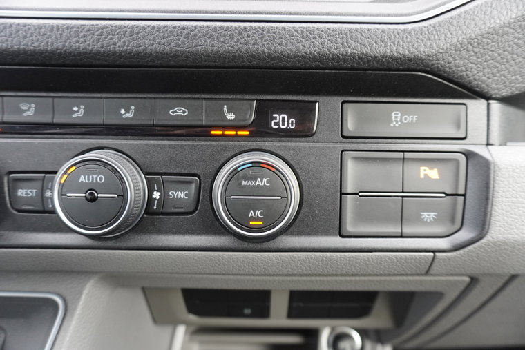 Vehicle Image 29