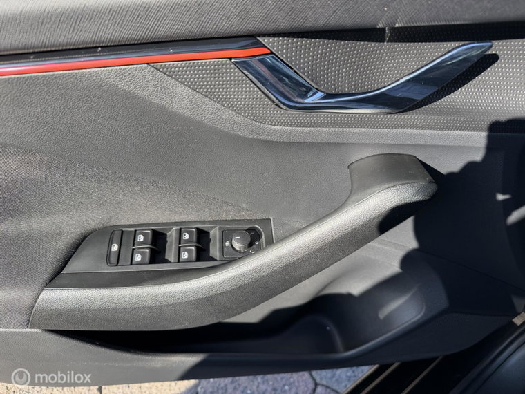 Vehicle Image 27