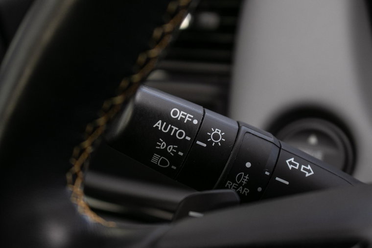 Vehicle Image 32