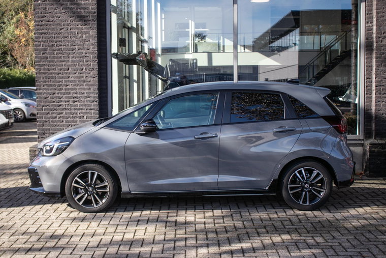 Vehicle Image 10