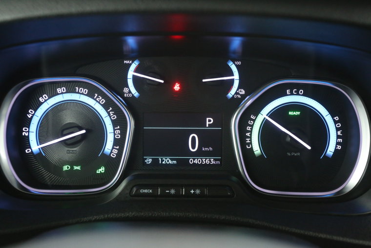 Vehicle Image 16
